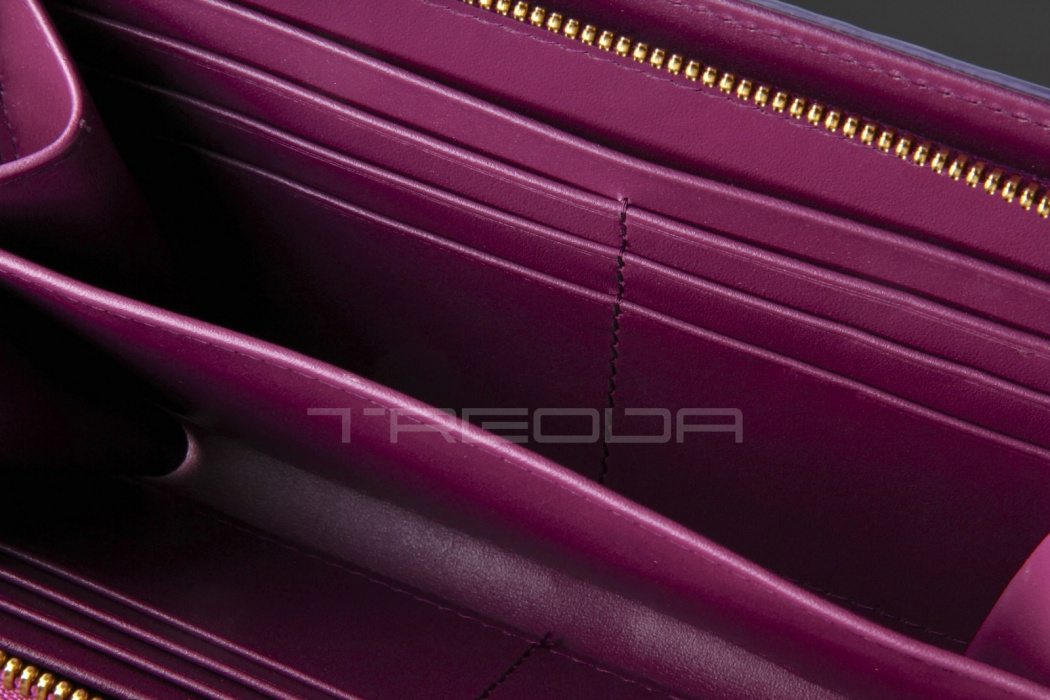 Кошелек-клатч из кожи крокодила на одной молнии