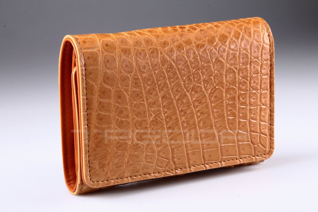 Кошелек из кожи крокодила