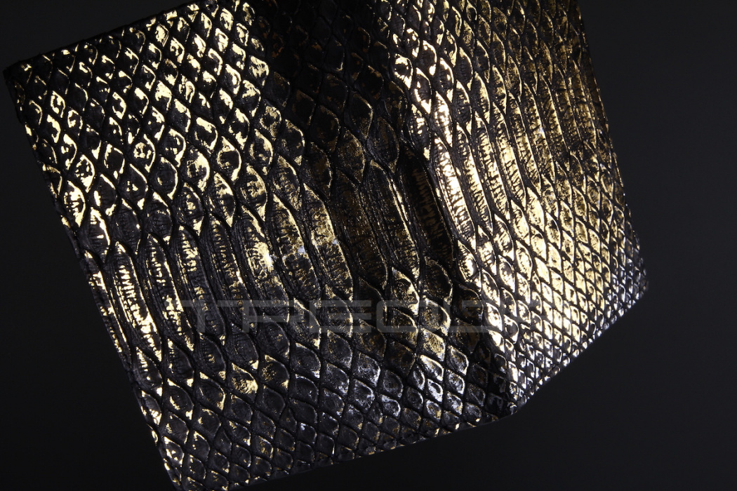 Обложка для паспорта из кожи питона с доп. отделениями